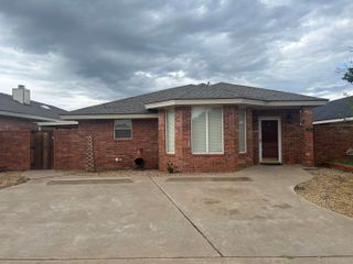 704 Hickory Street, Levelland, TX 79336