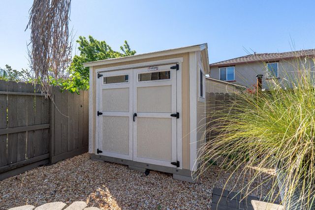 3258 Farleton Ln, Roseville, CA 95747
