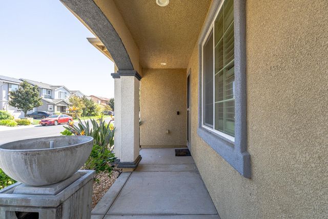 3258 Farleton Ln, Roseville, CA 95747