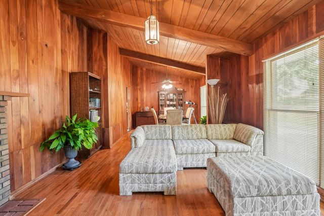 1071 Simms Heights Rd, Kingston Springs, TN 37082