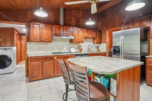 1071 Simms Heights Rd, Kingston Springs, TN 37082