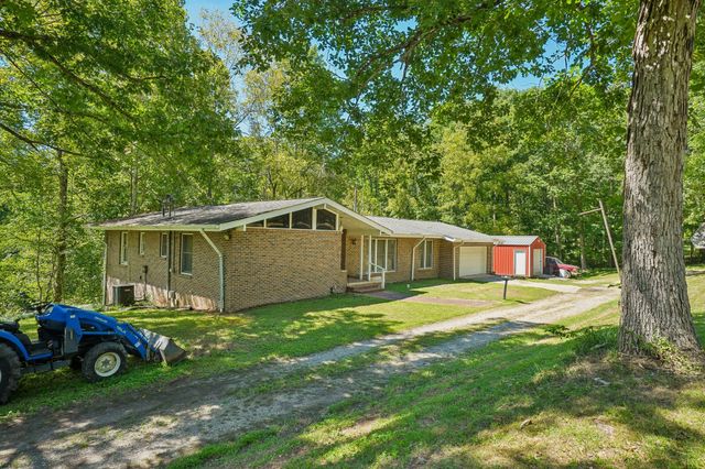 1071 Simms Heights Rd, Kingston Springs, TN 37082