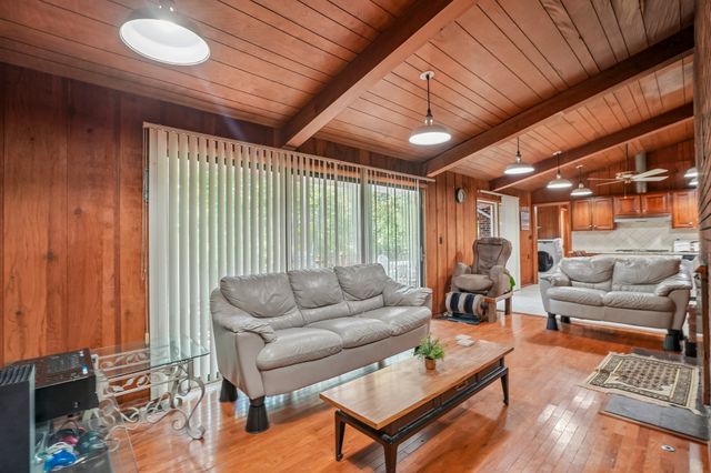 1071 Simms Heights Rd, Kingston Springs, TN 37082