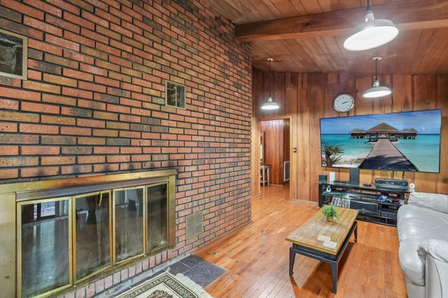 1071 Simms Heights Rd, Kingston Springs, TN 37082