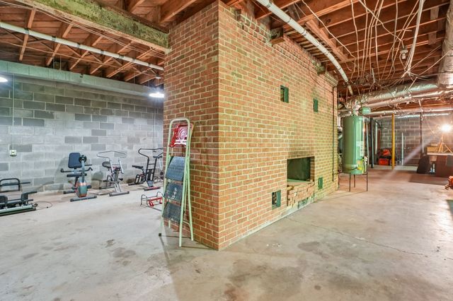 1071 Simms Heights Rd, Kingston Springs, TN 37082