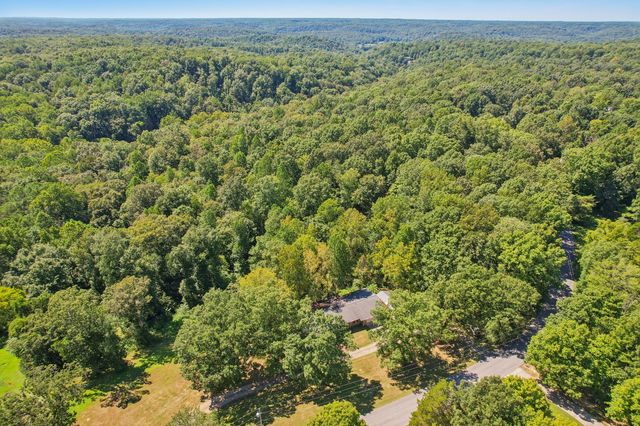 1071 Simms Heights Rd, Kingston Springs, TN 37082