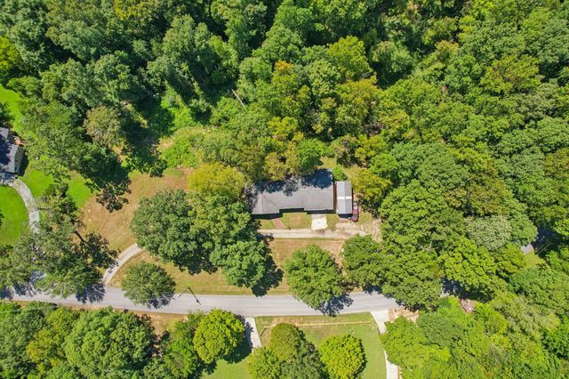 1071 Simms Heights Rd, Kingston Springs, TN 37082