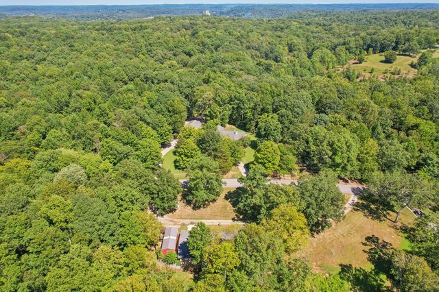 1071 Simms Heights Rd, Kingston Springs, TN 37082