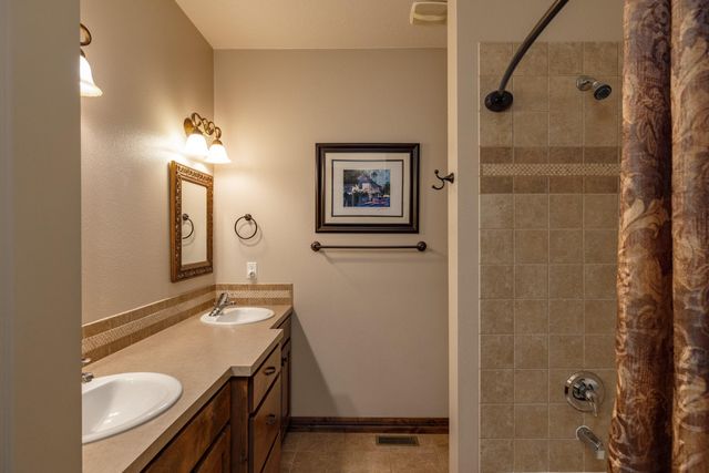 5908 N Bridget Rd, Spokane, WA 99208