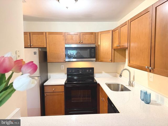 31 STONEY POINT CT, Germantown, MD 20876