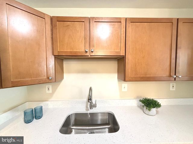 31 STONEY POINT CT, Germantown, MD 20876
