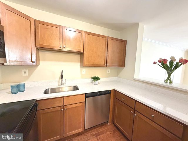 31 STONEY POINT CT, Germantown, MD 20876