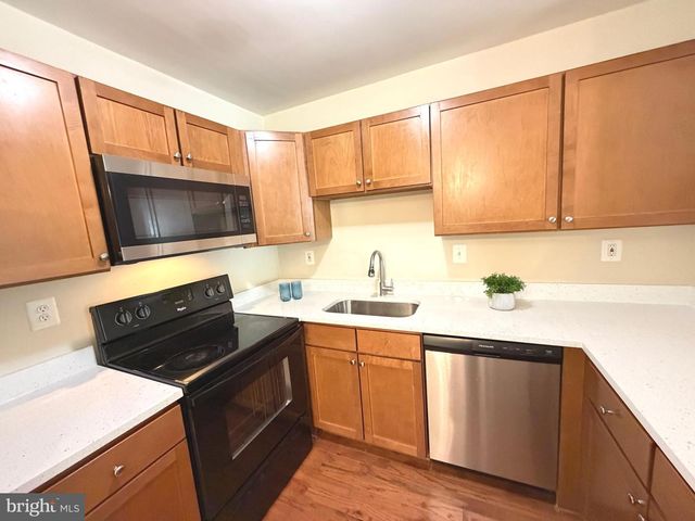 31 STONEY POINT CT, Germantown, MD 20876