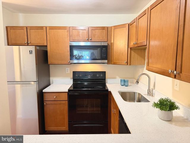31 STONEY POINT CT, Germantown, MD 20876