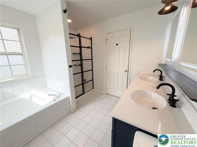 7524 Scenic View Drive, Macungie Boro, PA 18062