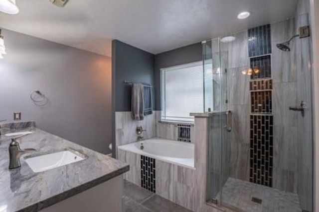 9209 Mahan Drive, La Porte, TX 77571