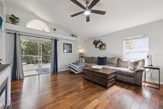 1047 ROYAL OAKS DRIVE, Apopka, FL 32703