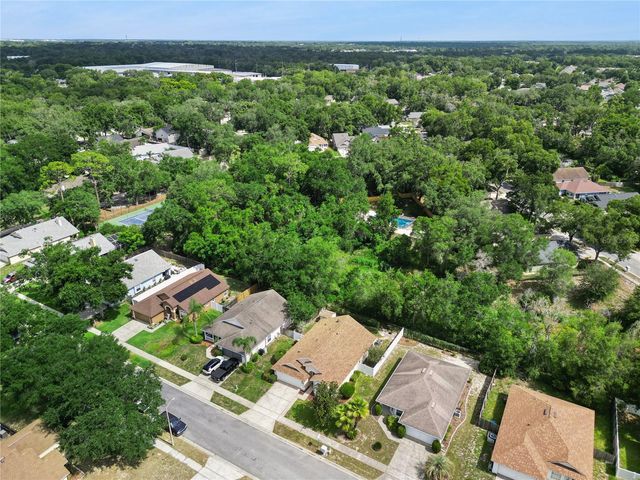 1047 ROYAL OAKS DRIVE, Apopka, FL 32703