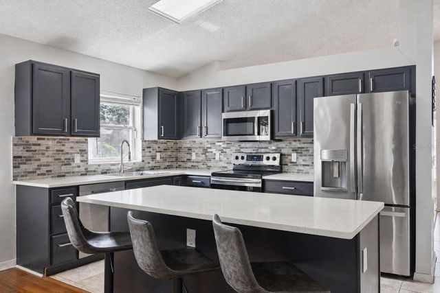 1047 ROYAL OAKS DRIVE, Apopka, FL 32703