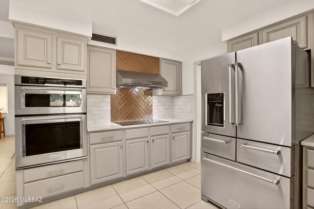 8625 N Sunnyslope Drive, Tucson, AZ 85704