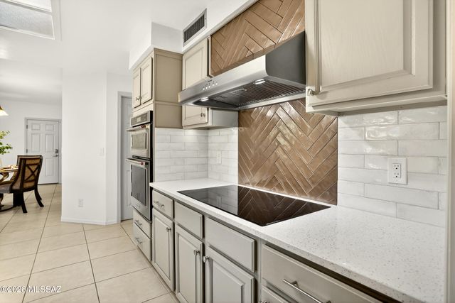 8625 N Sunnyslope Drive, Tucson, AZ 85704