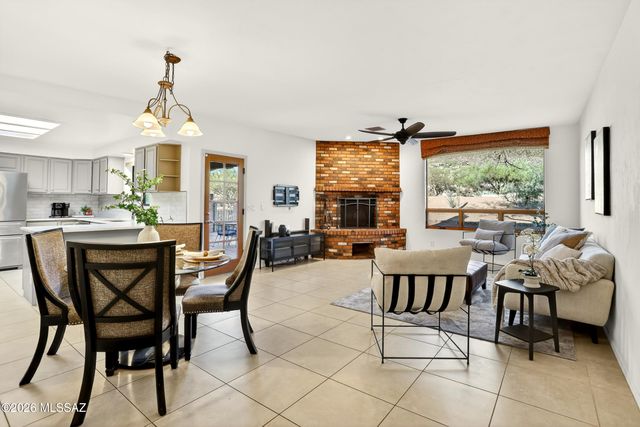 8625 N Sunnyslope Drive, Tucson, AZ 85704