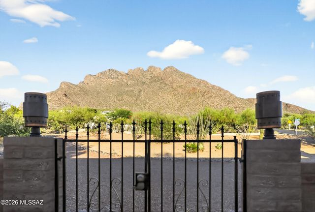 8625 N Sunnyslope Drive, Tucson, AZ 85704