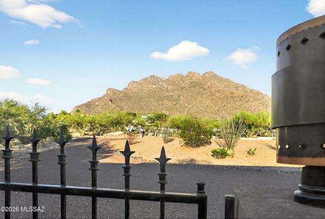 8625 N Sunnyslope Drive, Tucson, AZ 85704