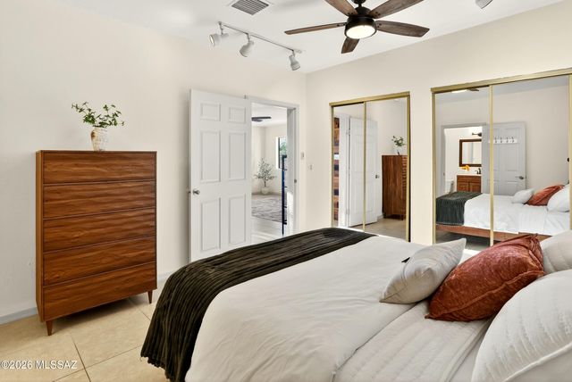 8625 N Sunnyslope Drive, Tucson, AZ 85704