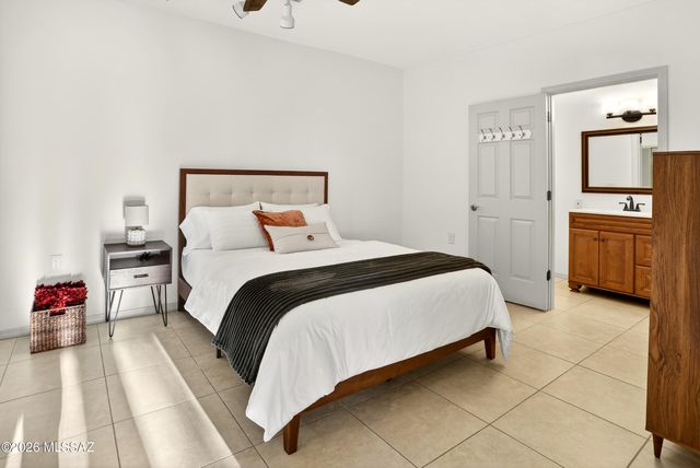 8625 N Sunnyslope Drive, Tucson, AZ 85704