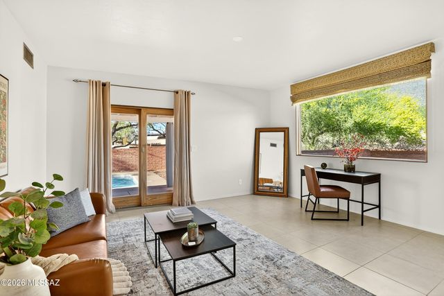 8625 N Sunnyslope Drive, Tucson, AZ 85704