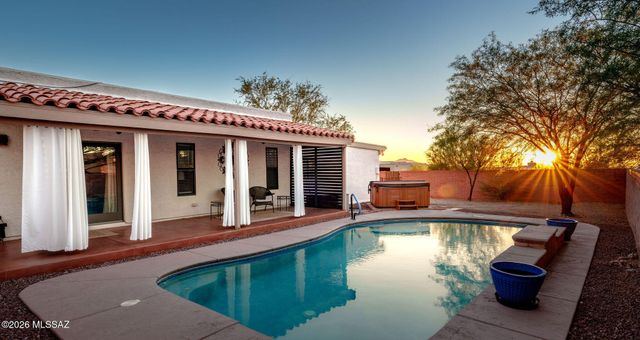 8625 N Sunnyslope Drive, Tucson, AZ 85704