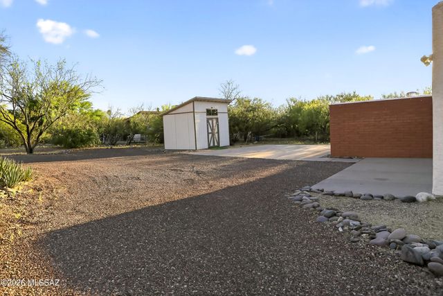 8625 N Sunnyslope Drive, Tucson, AZ 85704