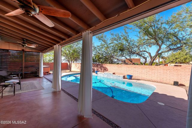 8625 N Sunnyslope Drive, Tucson, AZ 85704