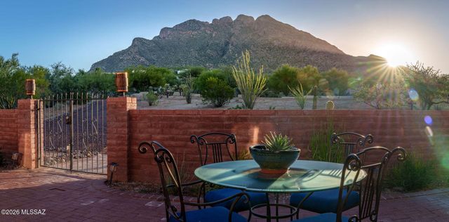 8625 N Sunnyslope Drive, Tucson, AZ 85704