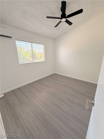 6237 Warm River Road, Las Vegas, NV 89108