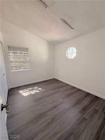 6237 Warm River Road, Las Vegas, NV 89108