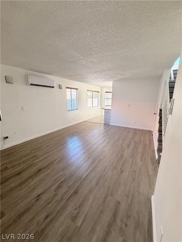 6237 Warm River Road, Las Vegas, NV 89108