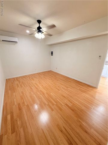 6237 Warm River Road, Las Vegas, NV 89108