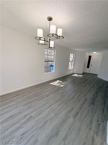 6237 Warm River Road, Las Vegas, NV 89108