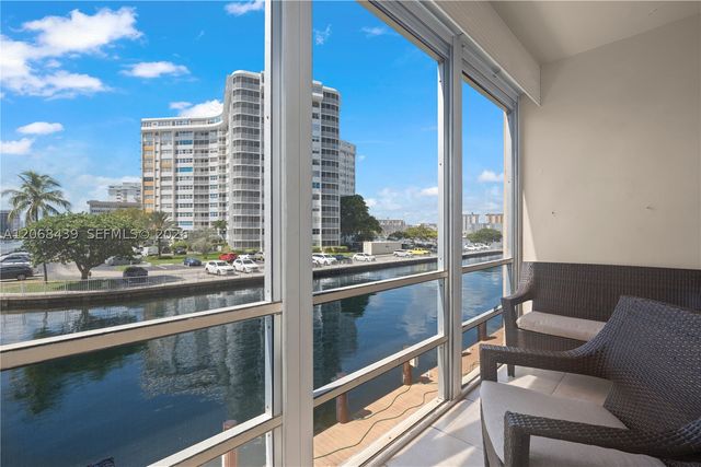 2600 Diana Dr 208, Hallandale Beach, FL 33009