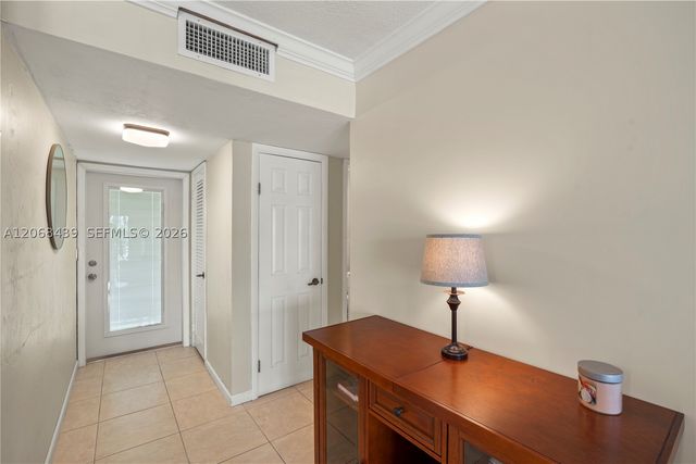 2600 Diana Dr 208, Hallandale Beach, FL 33009