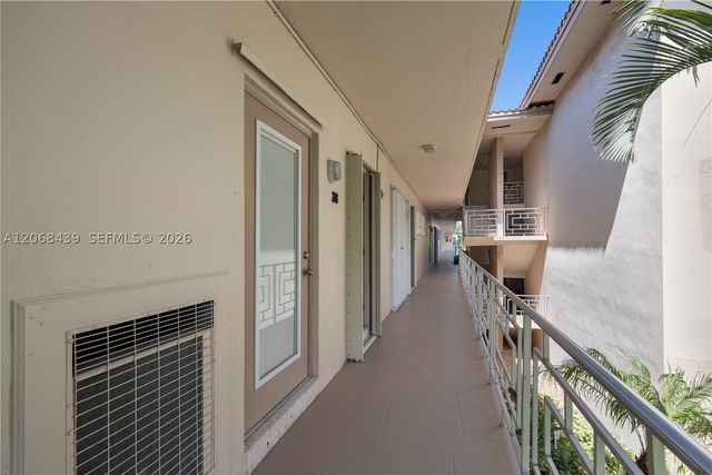 2600 Diana Dr 208, Hallandale Beach, FL 33009