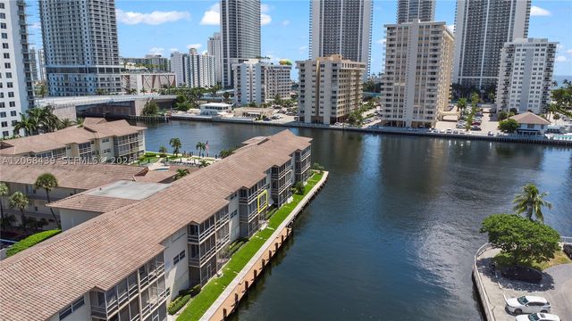 2600 Diana Dr 208, Hallandale Beach, FL 33009