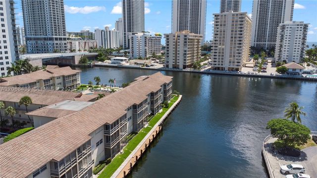 2600 Diana Dr 208, Hallandale Beach, FL 33009