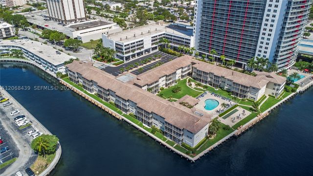 2600 Diana Dr 208, Hallandale Beach, FL 33009