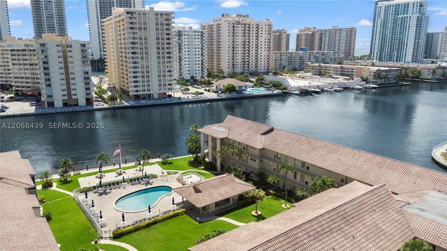 2600 Diana Dr 208, Hallandale Beach, FL 33009