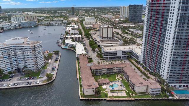 2600 Diana Dr 208, Hallandale Beach, FL 33009