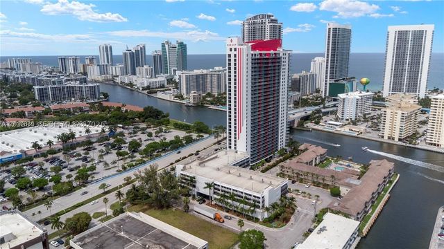 2600 Diana Dr 208, Hallandale Beach, FL 33009