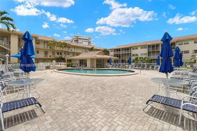 2600 Diana Dr 208, Hallandale Beach, FL 33009